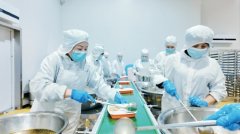 <b>融媒·丨老牌国企“济南味道”为高铁供餐——新</b>